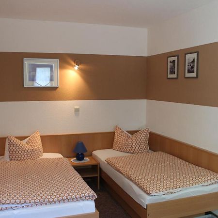 Pension Garni Zum Felsenkeller Nordhausen Exterior photo