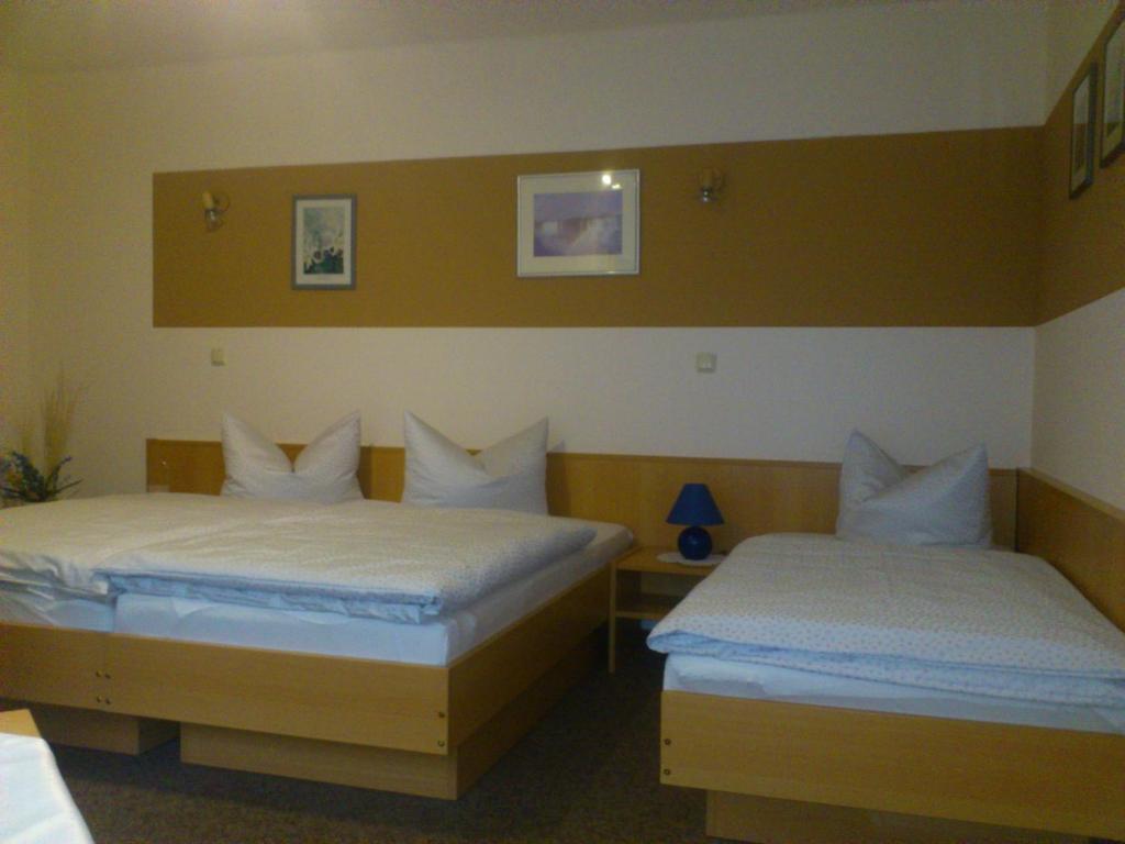Pension Garni Zum Felsenkeller Nordhausen Room photo