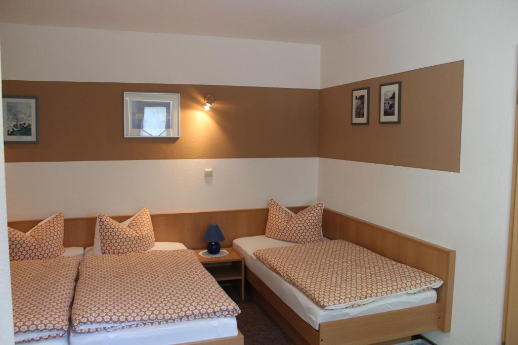 Pension Garni Zum Felsenkeller Nordhausen Exterior photo